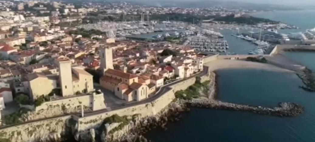 Vue Mer Et Remparts. Entre Vieille Ville Et Plages Antibes Exterior photo